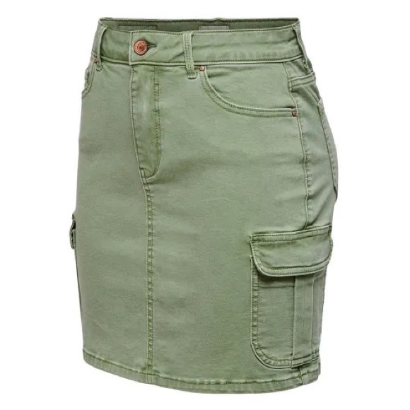 NWT ONLY Missouri regular cargo skirt with side cargo pockets. - Picture 3 of 7